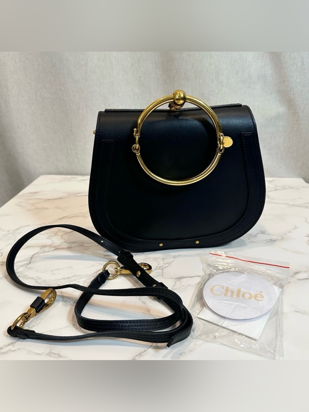 Source Unknown Black Round Bag